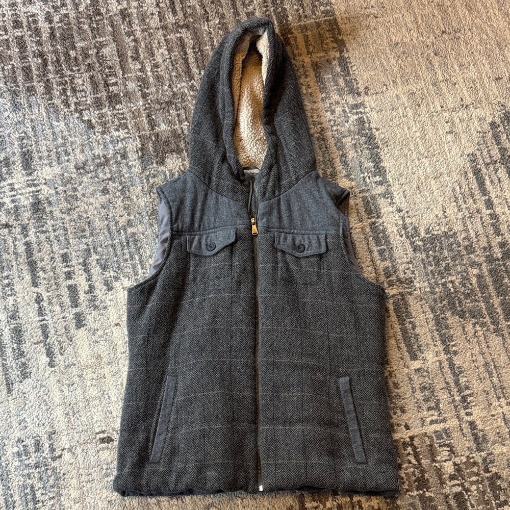 Prana Gray Hooded Vest Sherpa Lined Women’s Large